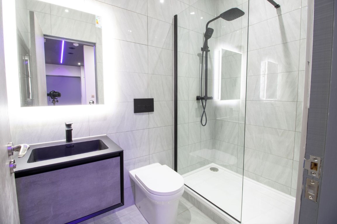  Studio Luxe A  -  Trinity Hall Apartments  - Gallery -  7