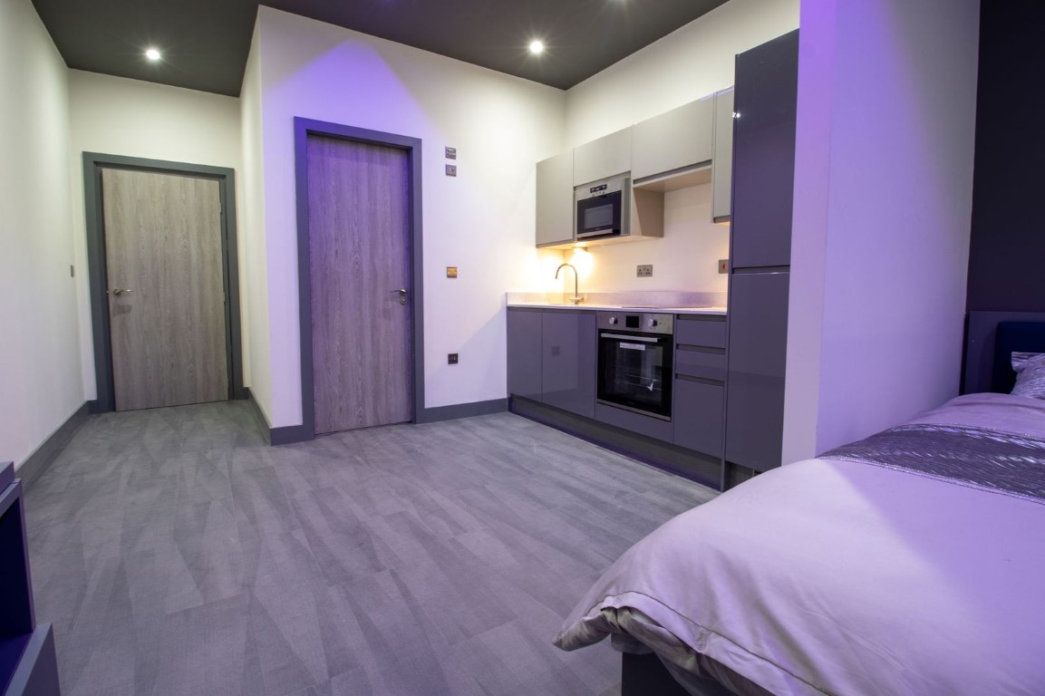  Studio Luxe A  -  Trinity Hall Apartments  - Gallery -  1