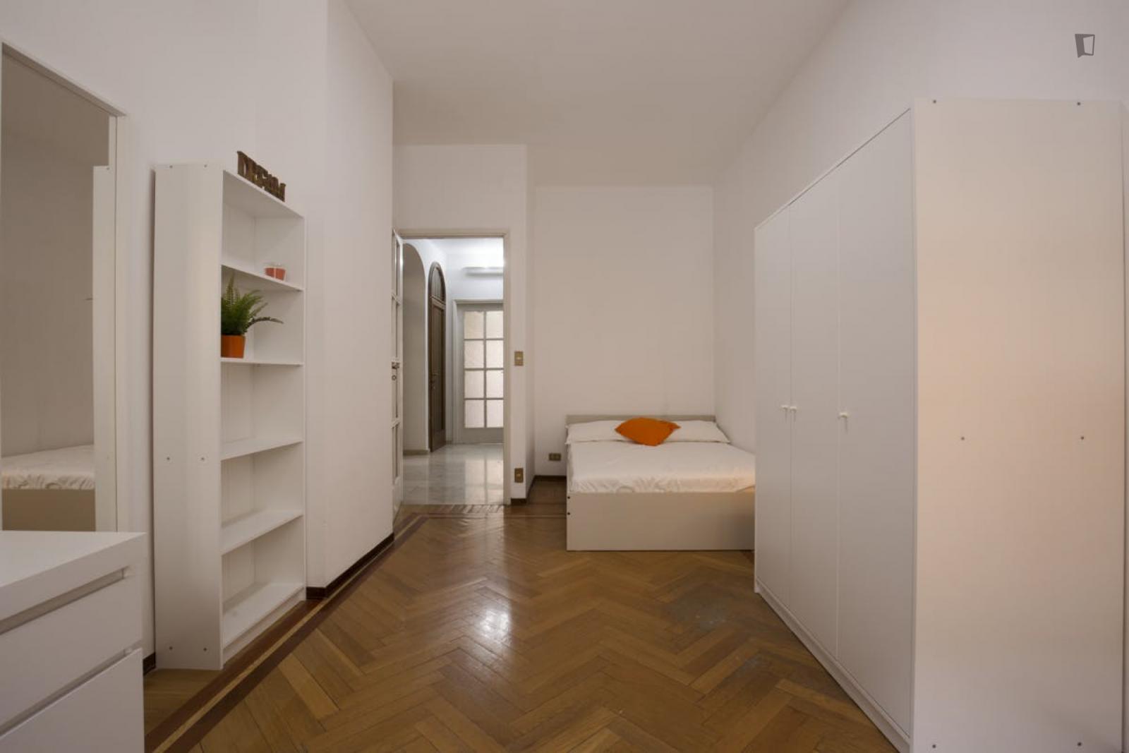 Neat Single Bedroom In A 5-Bedroom Apartment Close To Mastio Della Cittadella Title Locale - Neat single bedroom in a 5-bedroom apartment close to Mastio della Cittadella Title locale - Gallery - 1