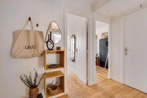 Tasteful 2-bedroom apartment near Université Paris Dauphine-PSL