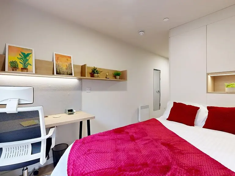  Deluxe En-Suite  -  Norton’s Student Living  - Gallery -  1