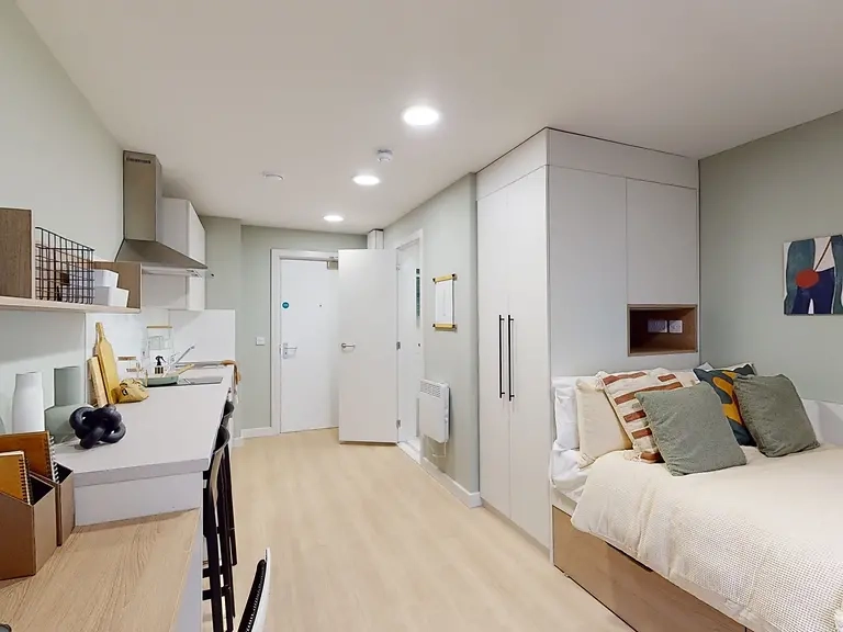 Superior Plus Studio - Norton’s Student Living - Gallery - 4