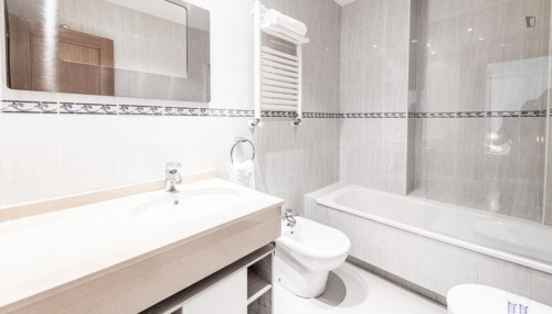 Lovely 2-bedroom apartment in El Mercat, Valencia - Gallery - 9