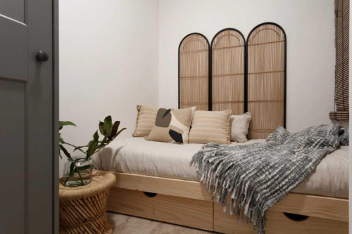 Stunning 4-Bedroom Design Haven in Almagro