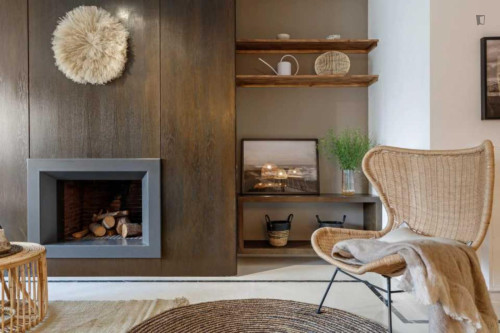 Stunning 4-Bedroom Design Haven in Almagro