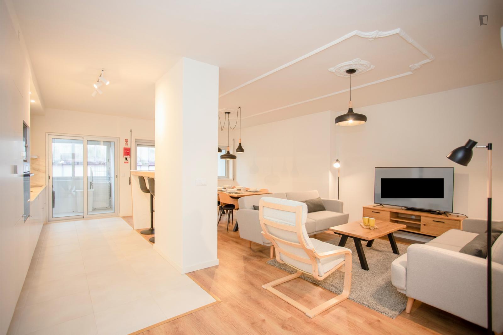  Elegant 3-Bedroom Apartment In Bonfim  -  Elegant 3-bedroom apartment in Bonfim  - Gallery -  1
