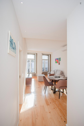 Homely Double Bedroom Apartment near Porto São Bento Train Station