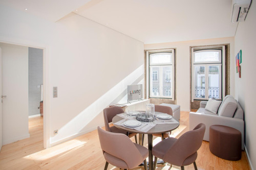 Homely Double Bedroom Apartment near Porto São Bento Train Station