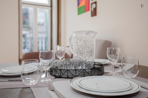Homely Double Bedroom Apartment near Porto São Bento Train Station