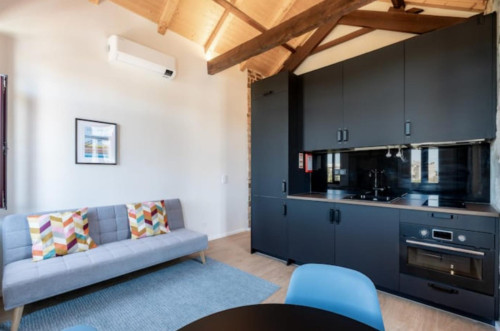 Luminous 1-bedroom apartment close to Fundação Serralves