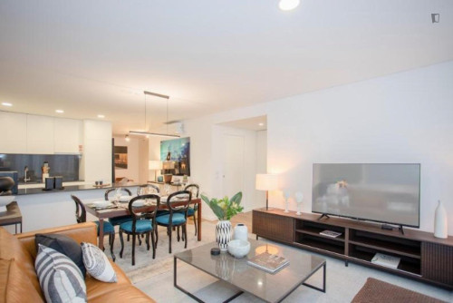 Bright 2-bedroom apartment near Jardim do Morro - Gallery - 17