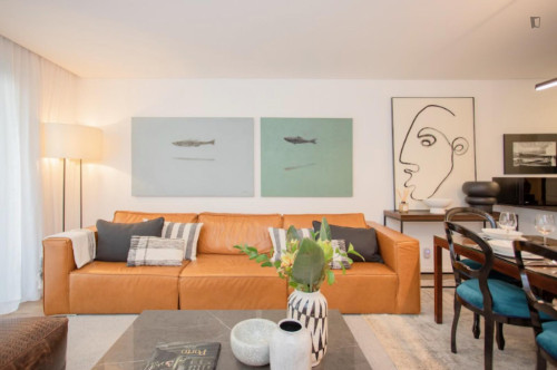 Bright 2-bedroom apartment near Jardim do Morro - Gallery - 12