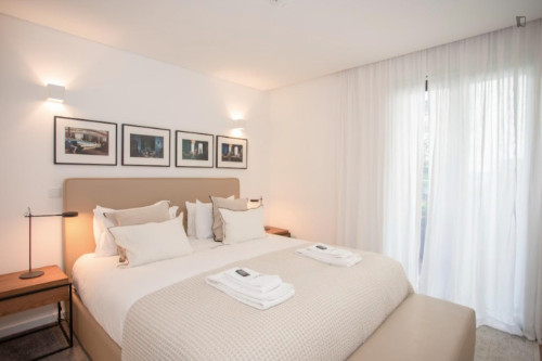 Bright 2-bedroom apartment near Jardim do Morro - Gallery - 22