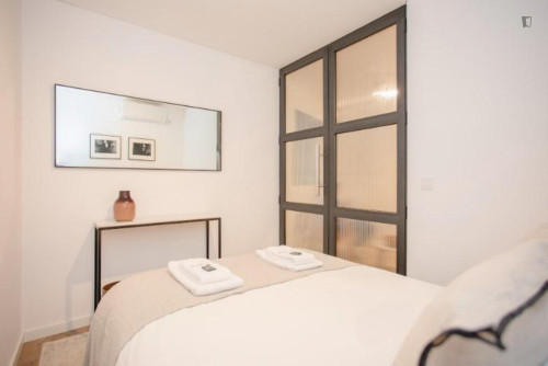 Bright 2-bedroom apartment near Jardim do Morro - Gallery - 8