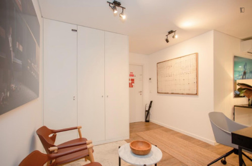 Bright 2-bedroom apartment near Jardim do Morro - Gallery - 14
