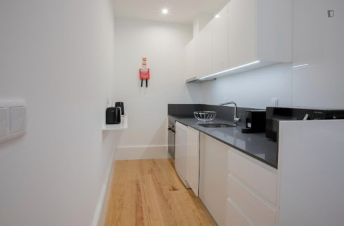 Modern 2-bedroom flat near Trindade metro station