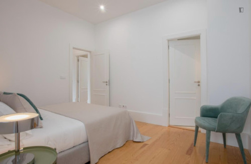 Modern 2-bedroom flat near Trindade metro station  - Gallery -  5
