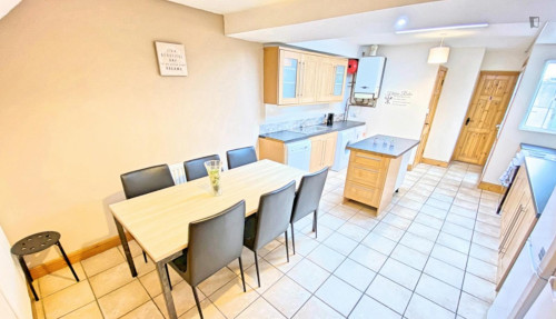 Bed in a welcoming twin ensuite male bedroom, near University College Cork - Gallery - 10