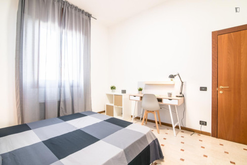 Delightful double bedroom near the Padova train station