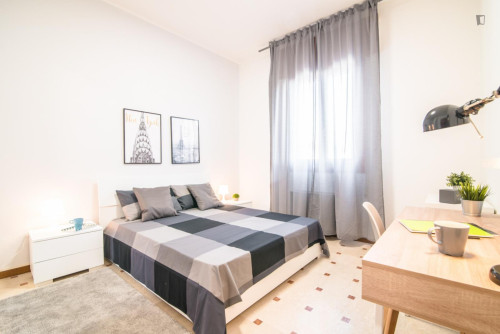 Delightful double bedroom near the Padova train station