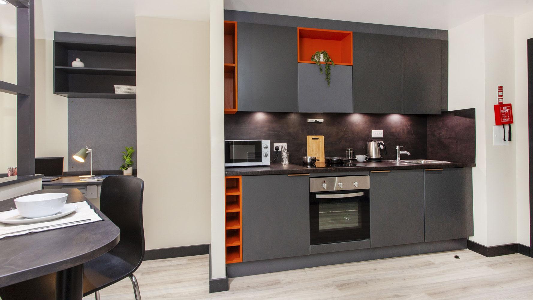  Luxury Studio  -  Crown House  - Gallery -  8
