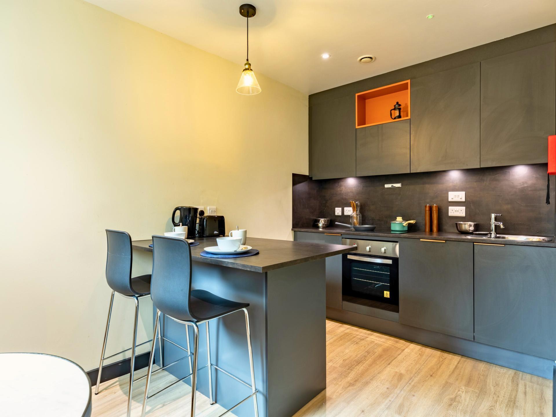  Superior Studio  -  Crown House  - Gallery -  11