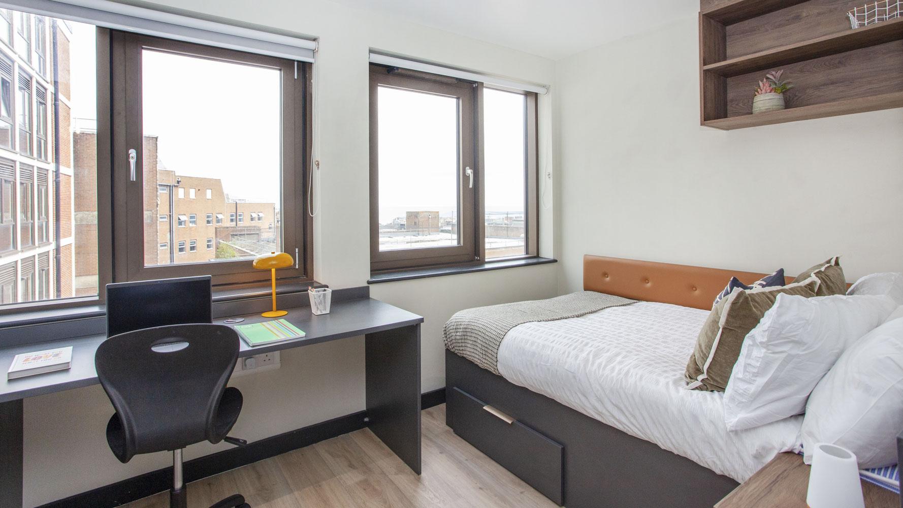  Premium Plus Studio  -  Crown House  - Gallery -  17
