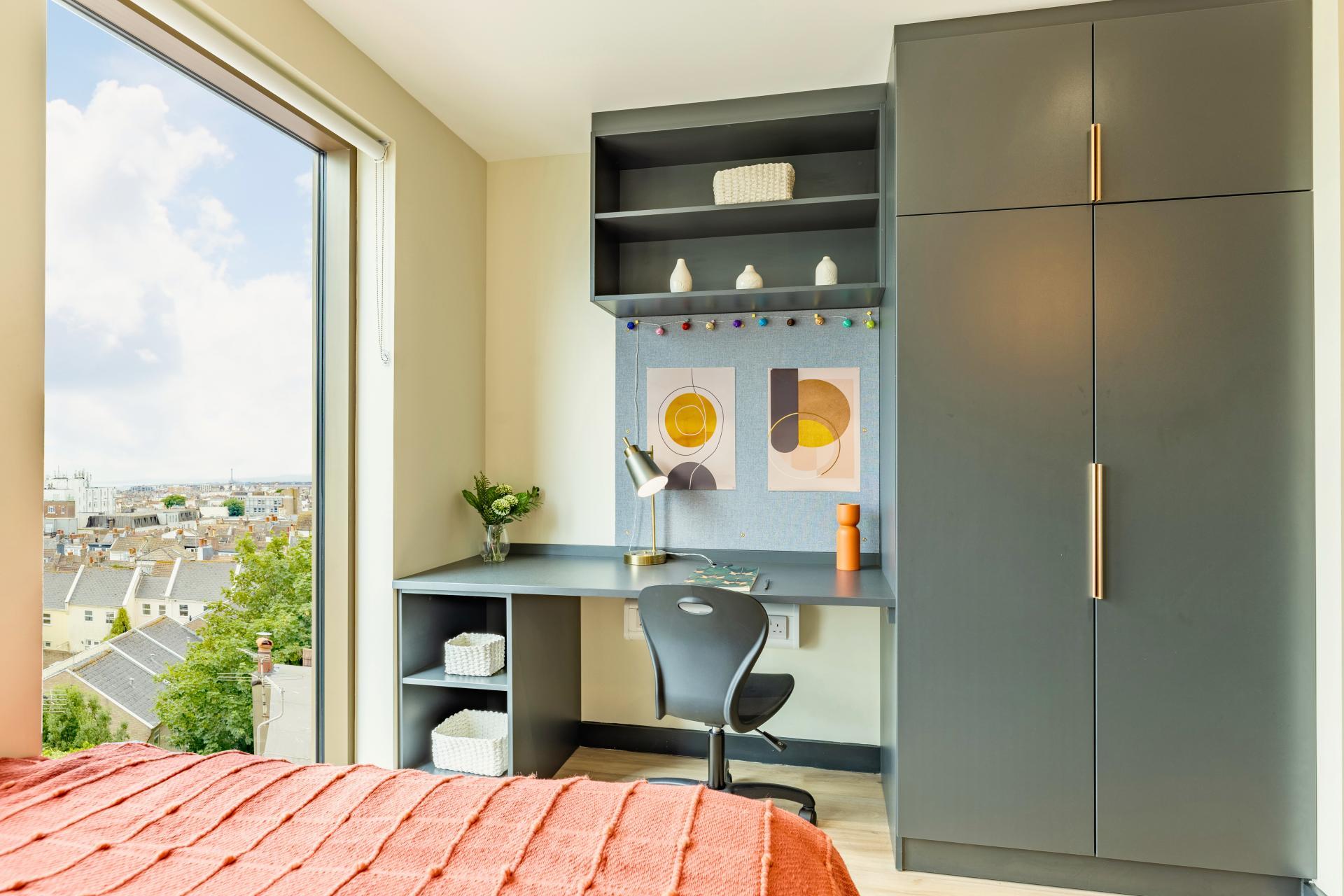  Premium Plus Studio  -  Crown House  - Gallery -  4