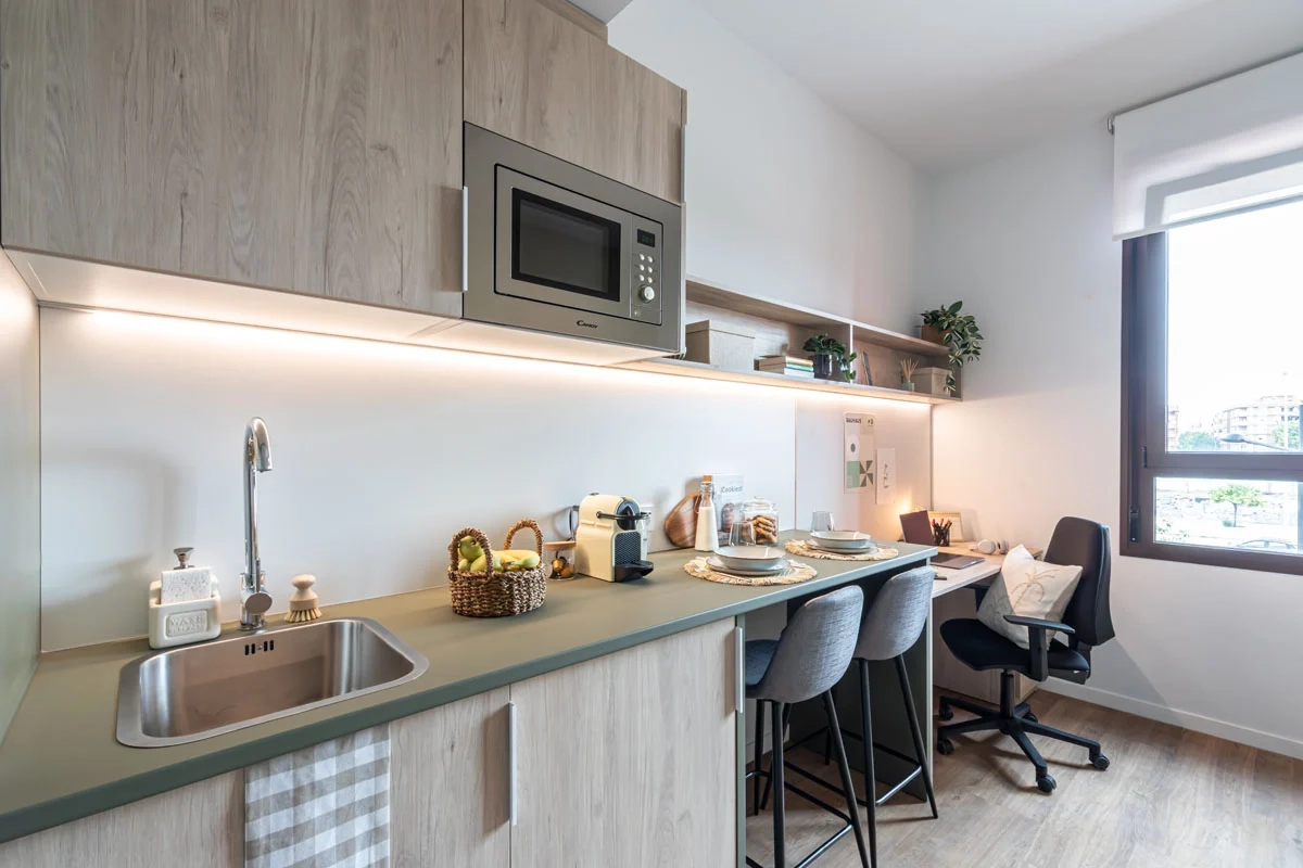Studio Superior Plus With Kitchen - 8