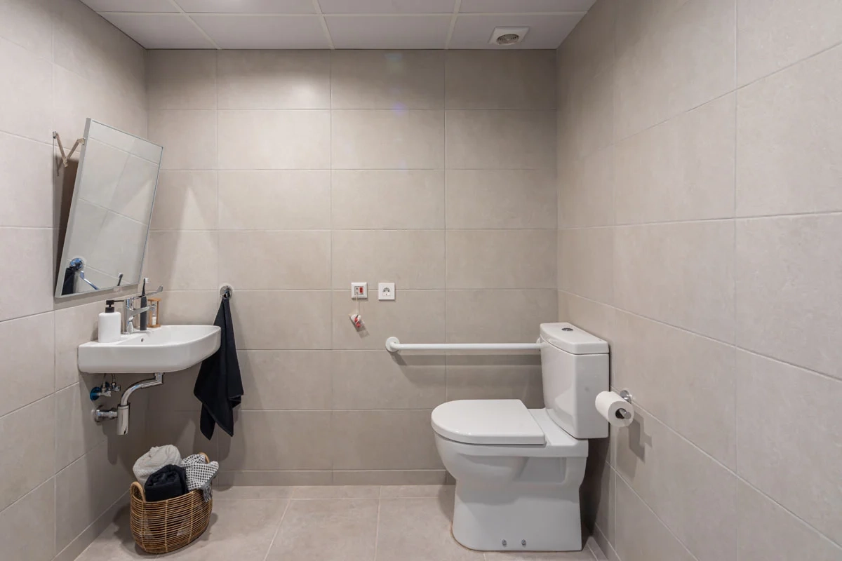 Studio Superior Accessible With Kitchen - 9