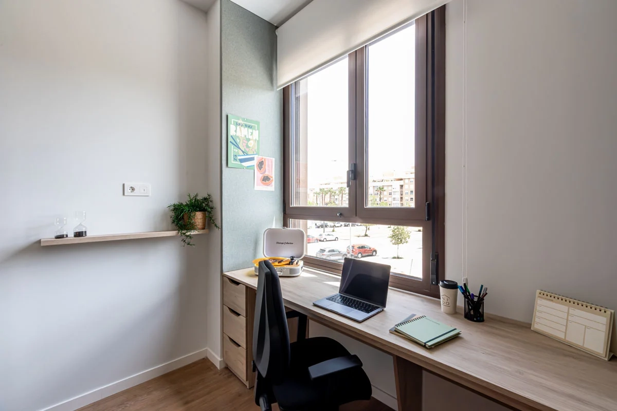 Studio Superior With Kitchen - 8