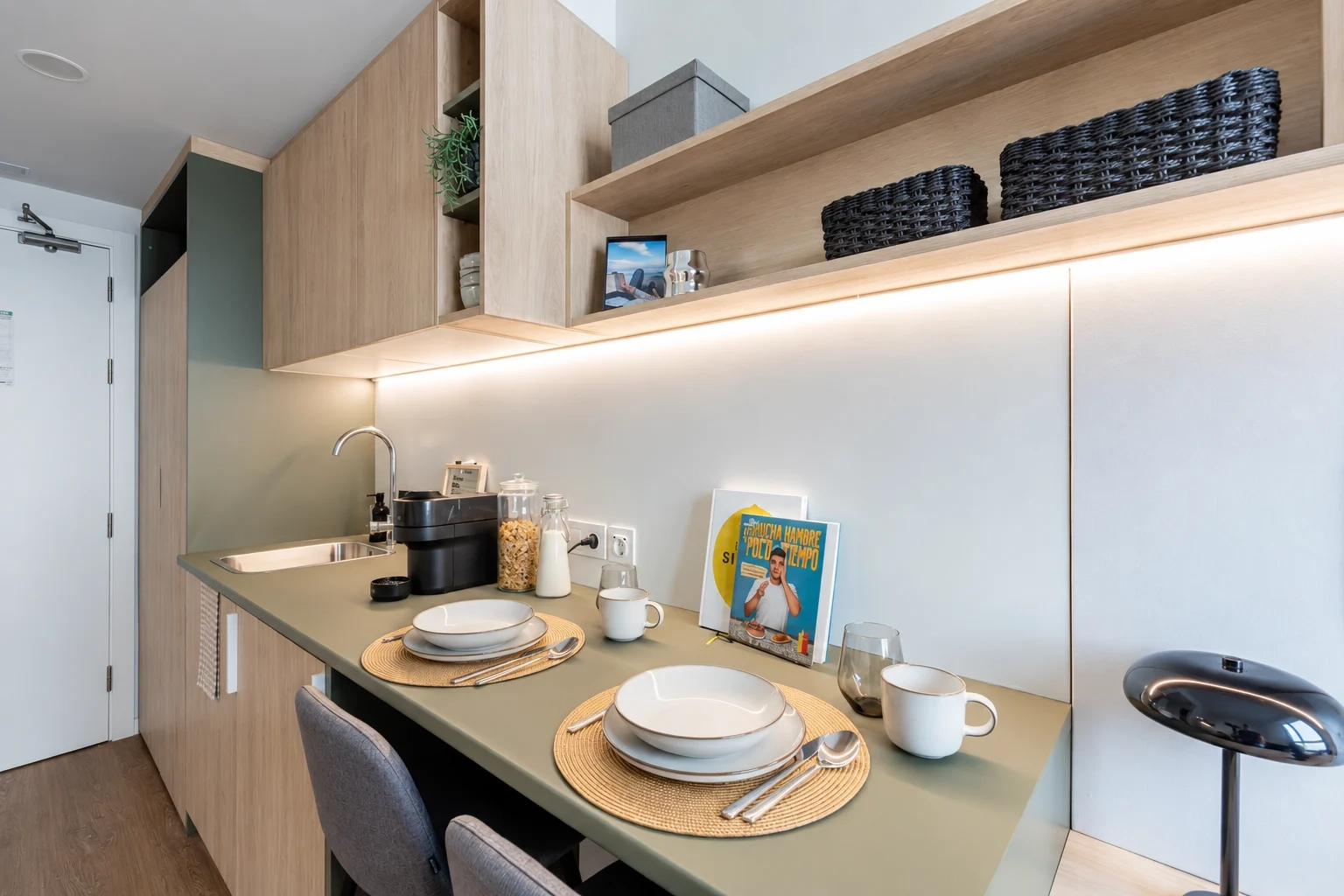Studio Standard With Kitchenette - 5