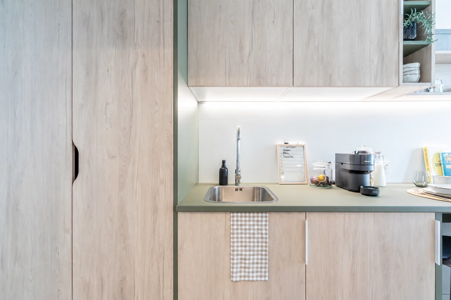 Studio Standard With Kitchenette - 4