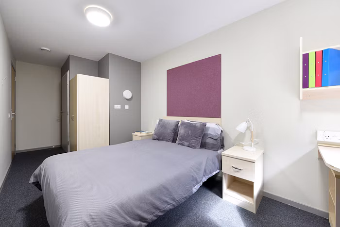 One bed apartment silver
