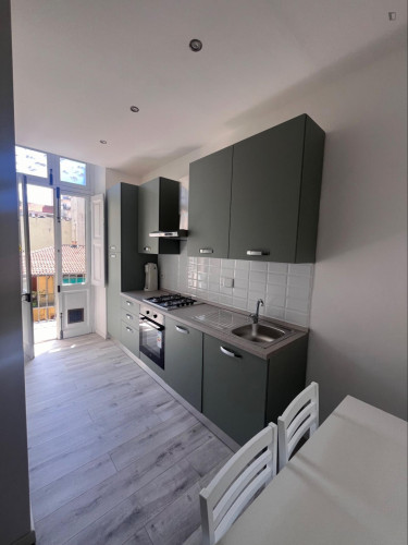 Single bedroom in shared apartment in Grattacielo SanPaolo area