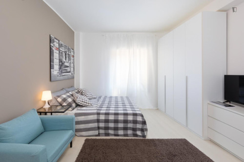 Lovely double bedroom in mestre   - Gallery -  5