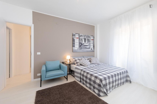 Lovely double bedroom in mestre 
