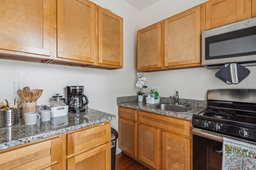 Spacious Victorian House - Incl. Workspace