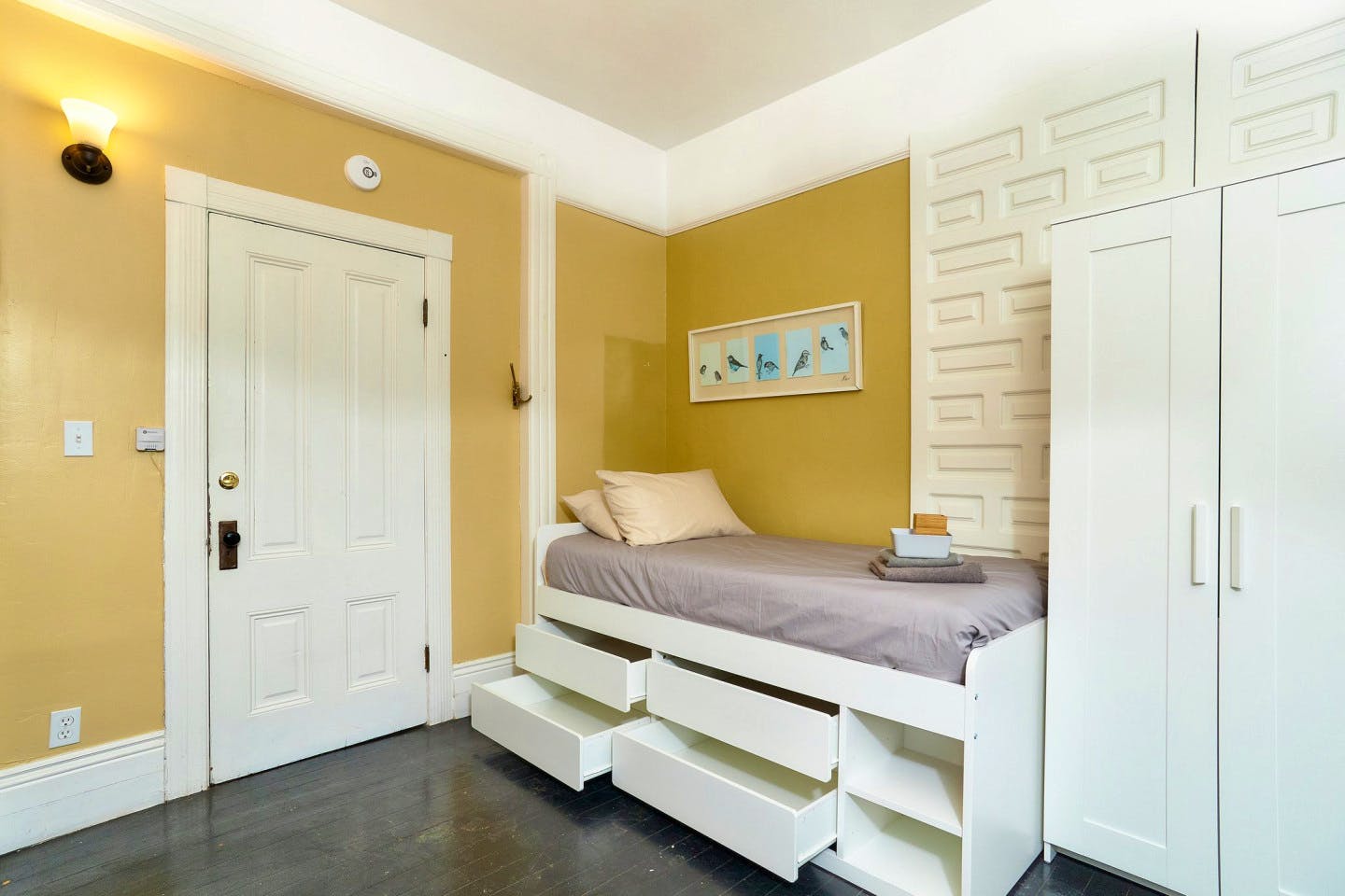 Bed In A 2-Bed Gender Separated Room  -  Spacious Victorian House - Incl. Workspace nearby Edwards Stadium  - Gallery -  40