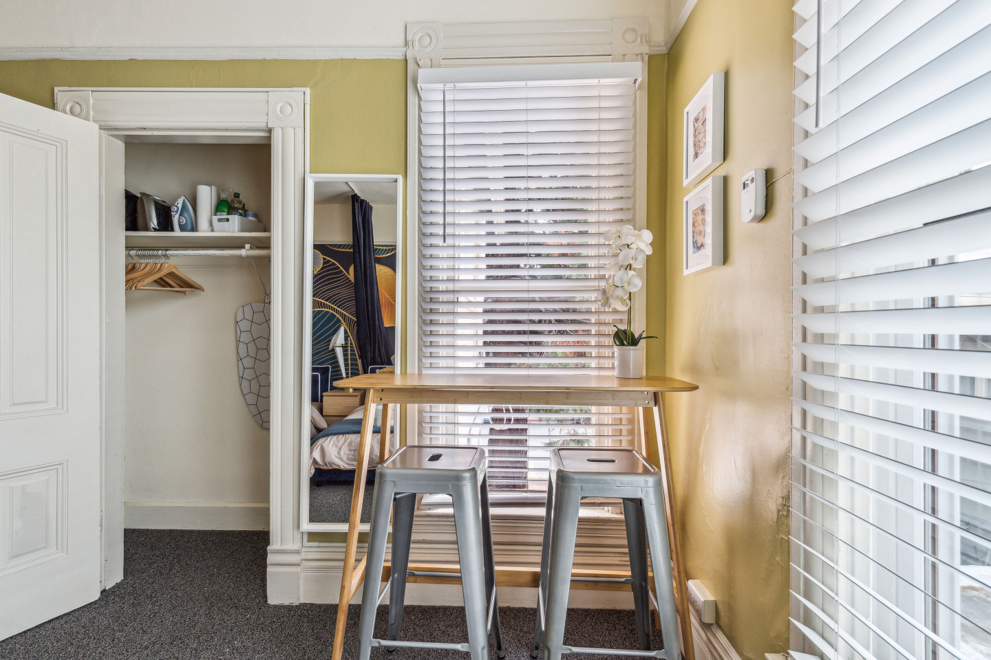  Bed In A 2-Bed Gender Separated Room  -  Spacious Victorian House - Incl. Workspace nearby Edwards Stadium  - Gallery -  23