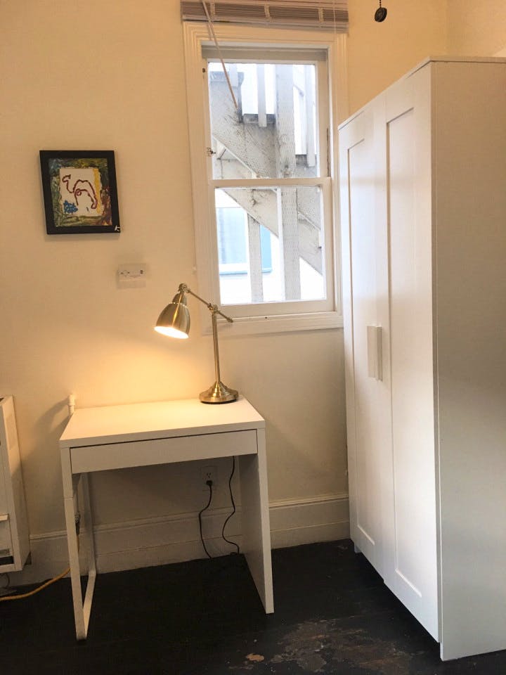  Bed In A 2-Bed Gender Separated Room  -  Spacious Victorian House - Incl. Workspace nearby Edwards Stadium  - Gallery -  26