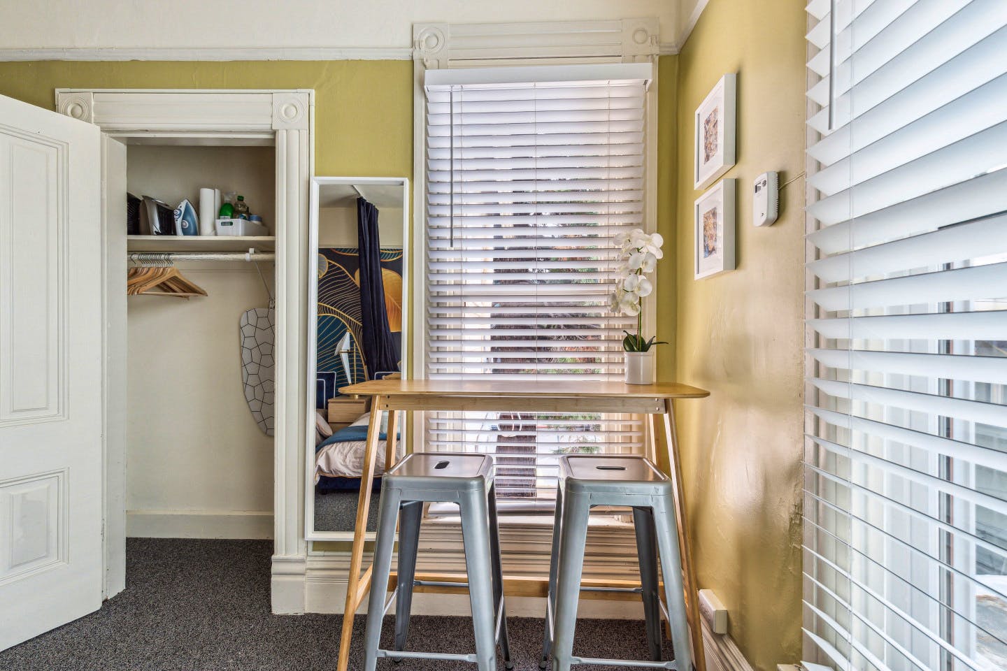  Bed In A 2-Bed Gender Separated Room  -  Spacious Victorian House - Incl. Workspace nearby Edwards Stadium  - Gallery -  58