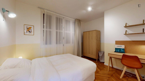 Luminous double bedroom close to La Villette Park