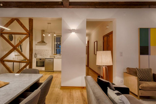 Tastefully decorated flat in Chiado