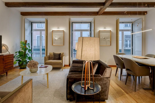Tastefully decorated flat in Chiado