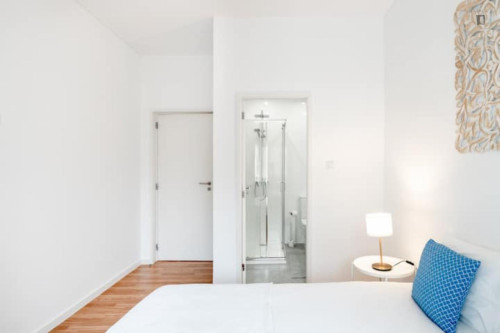 Elegant 2-bedroom apartment near the General Torres train station  - Gallery - 11