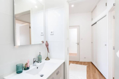 Elegant 2-bedroom apartment near the General Torres train station  - Gallery - 16