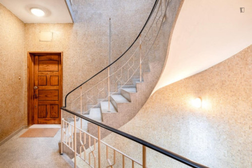 Elegant 2-bedroom apartment near the General Torres train station 