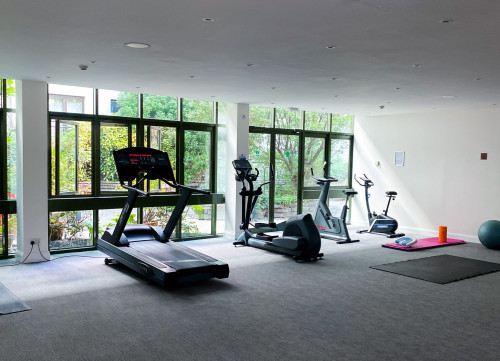 AES Farringdon - On-site Facilities