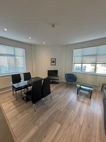 AES Euston - Gallery - 8